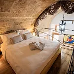 Athina House Semesterbostad